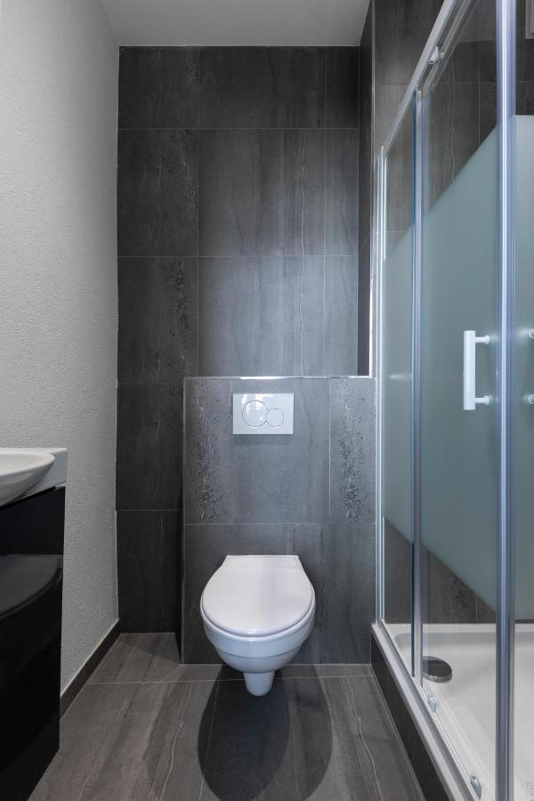 Iqs Rooms - Chambre Double Avec Salle De Bain لوكسمبورغ المظهر الخارجي الصورة